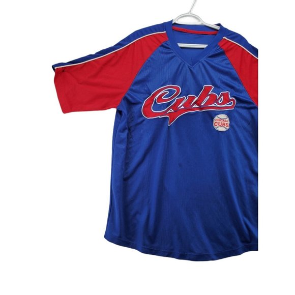 CHICAGO CUBS Shirt Men’s Short Sleeve V-Neck Blue Red Size Large - Picture 2 of 9